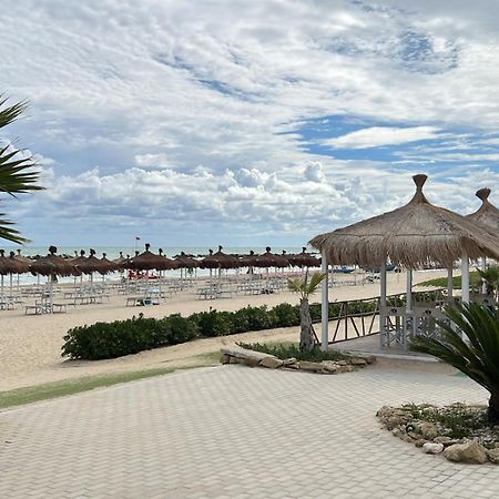 פרנקווילה אל מארה Abruzzodamare Amazing Apartments With Romantic Sea View מראה חיצוני תמונה