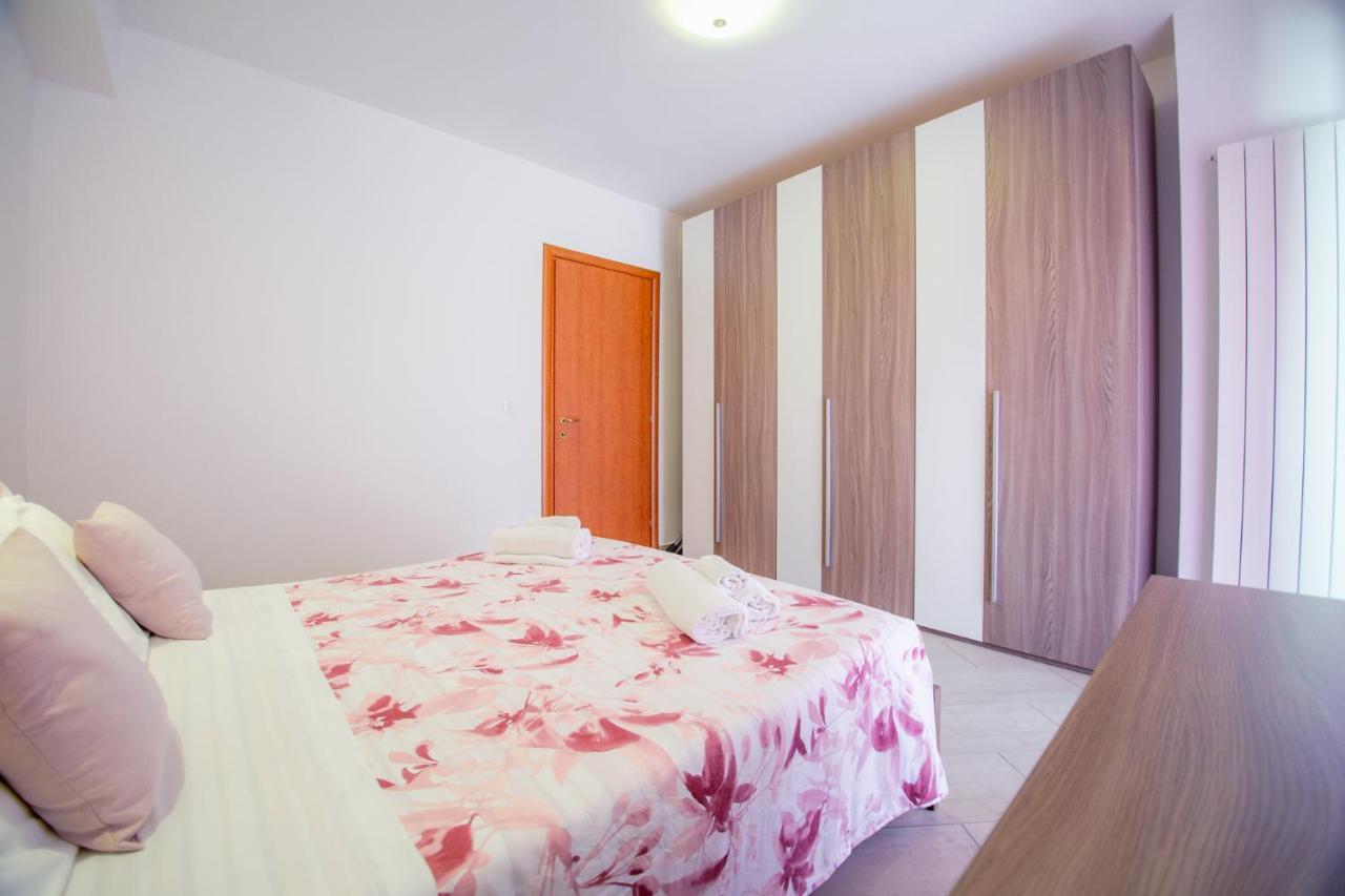 פרנקווילה אל מארה Abruzzodamare Amazing Apartments With Romantic Sea View מראה חיצוני תמונה