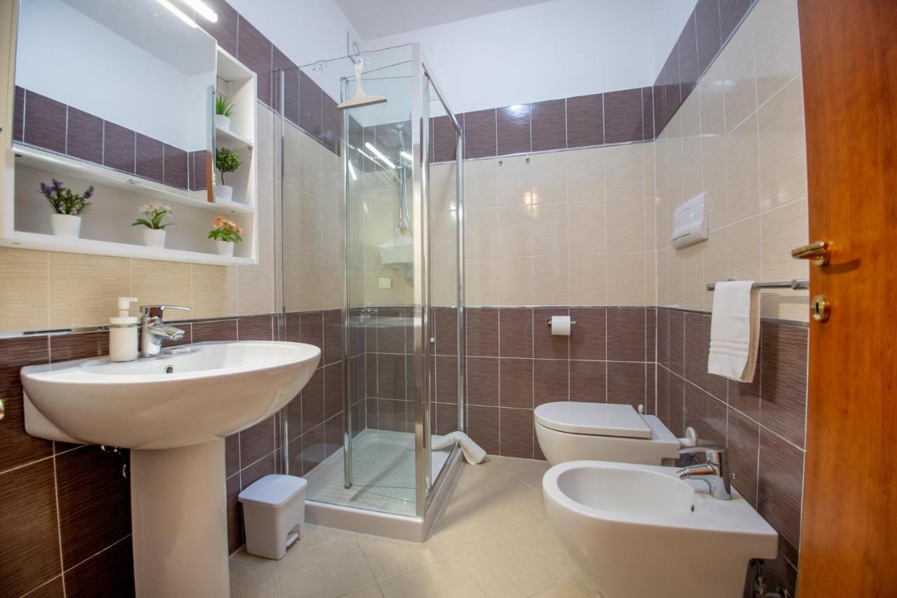 פרנקווילה אל מארה Abruzzodamare Amazing Apartments With Romantic Sea View מראה חיצוני תמונה