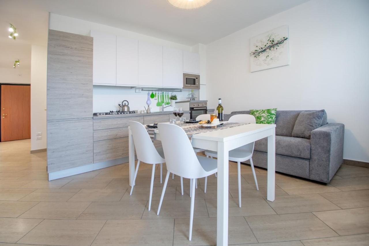 פרנקווילה אל מארה Abruzzodamare Amazing Apartments With Romantic Sea View מראה חיצוני תמונה
