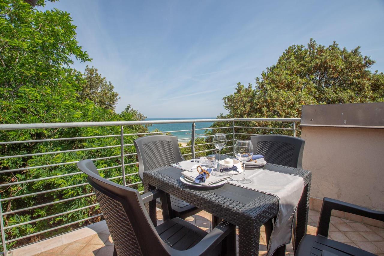 פרנקווילה אל מארה Abruzzodamare Amazing Apartments With Romantic Sea View מראה חיצוני תמונה