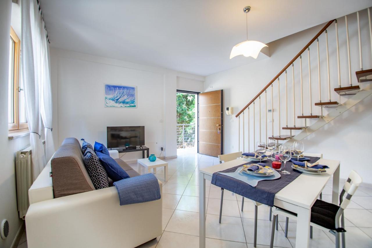 פרנקווילה אל מארה Abruzzodamare Amazing Apartments With Romantic Sea View מראה חיצוני תמונה