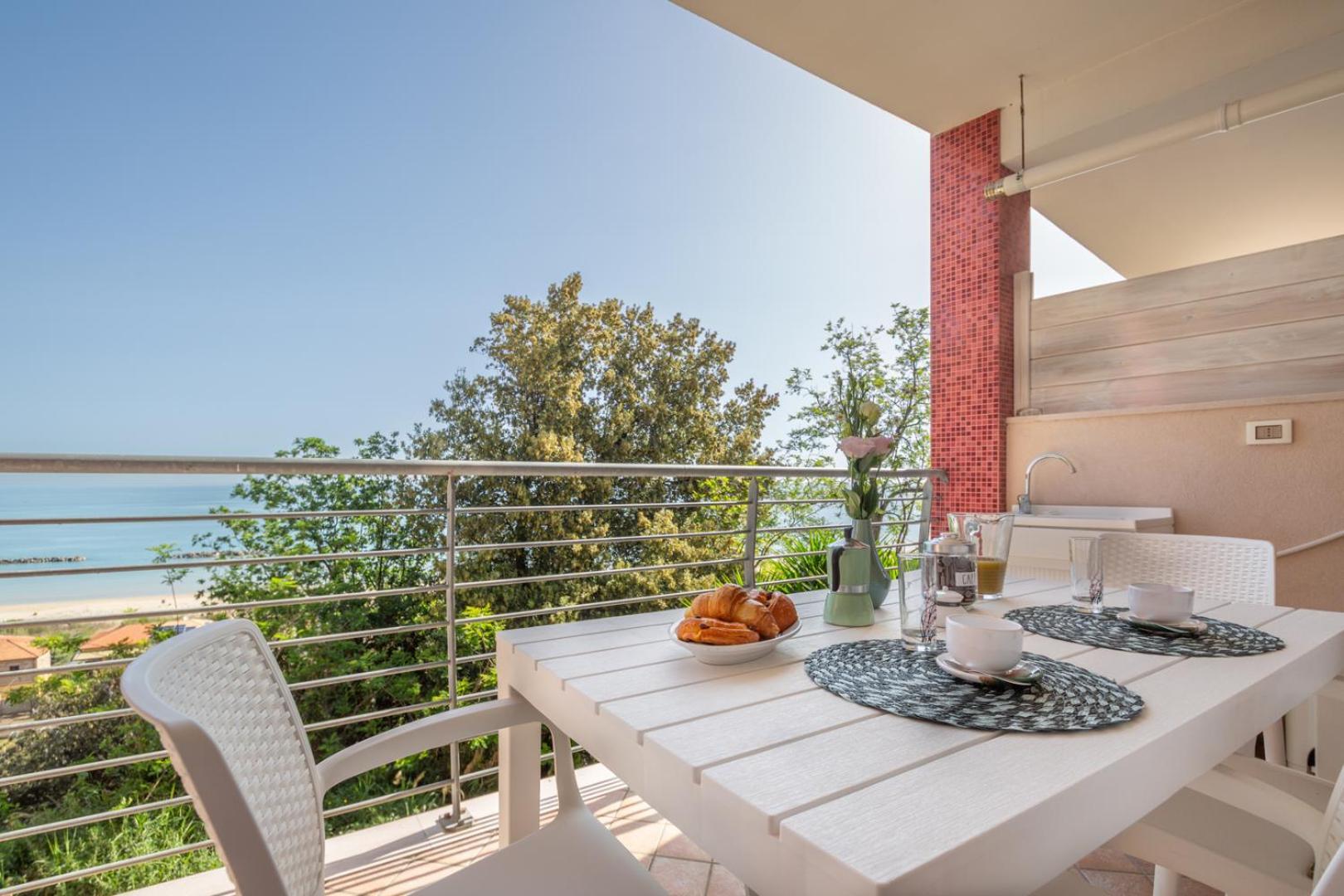 פרנקווילה אל מארה Abruzzodamare Amazing Apartments With Romantic Sea View מראה חיצוני תמונה