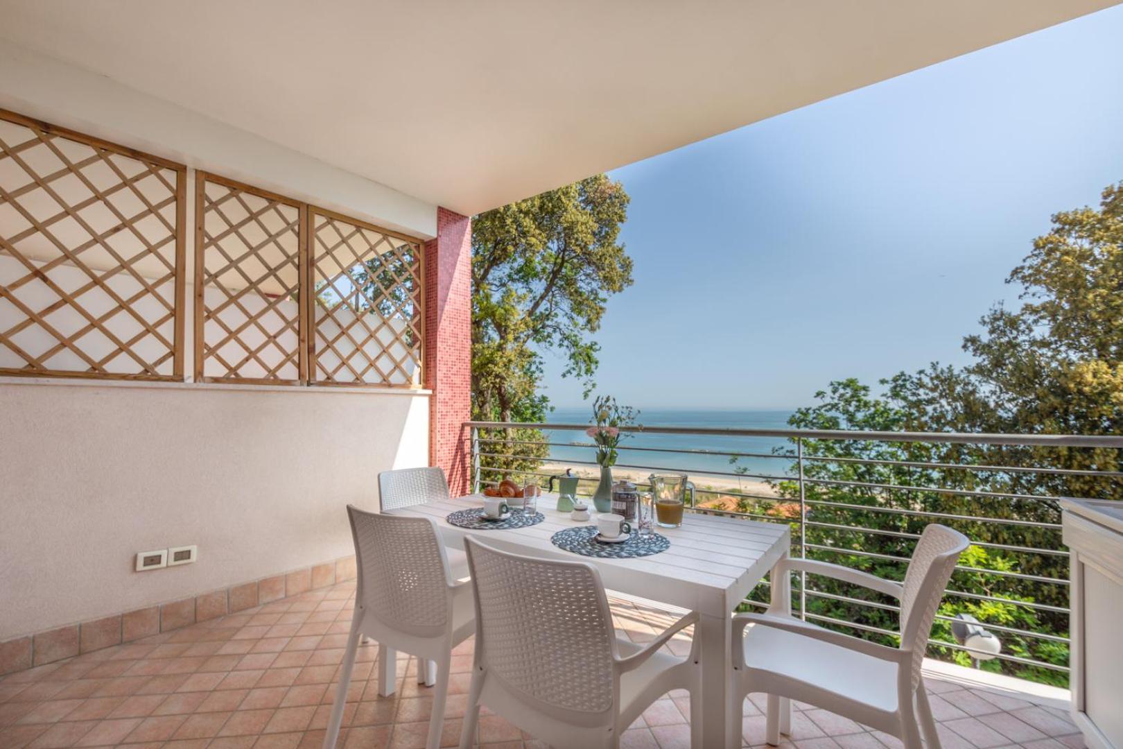 פרנקווילה אל מארה Abruzzodamare Amazing Apartments With Romantic Sea View מראה חיצוני תמונה