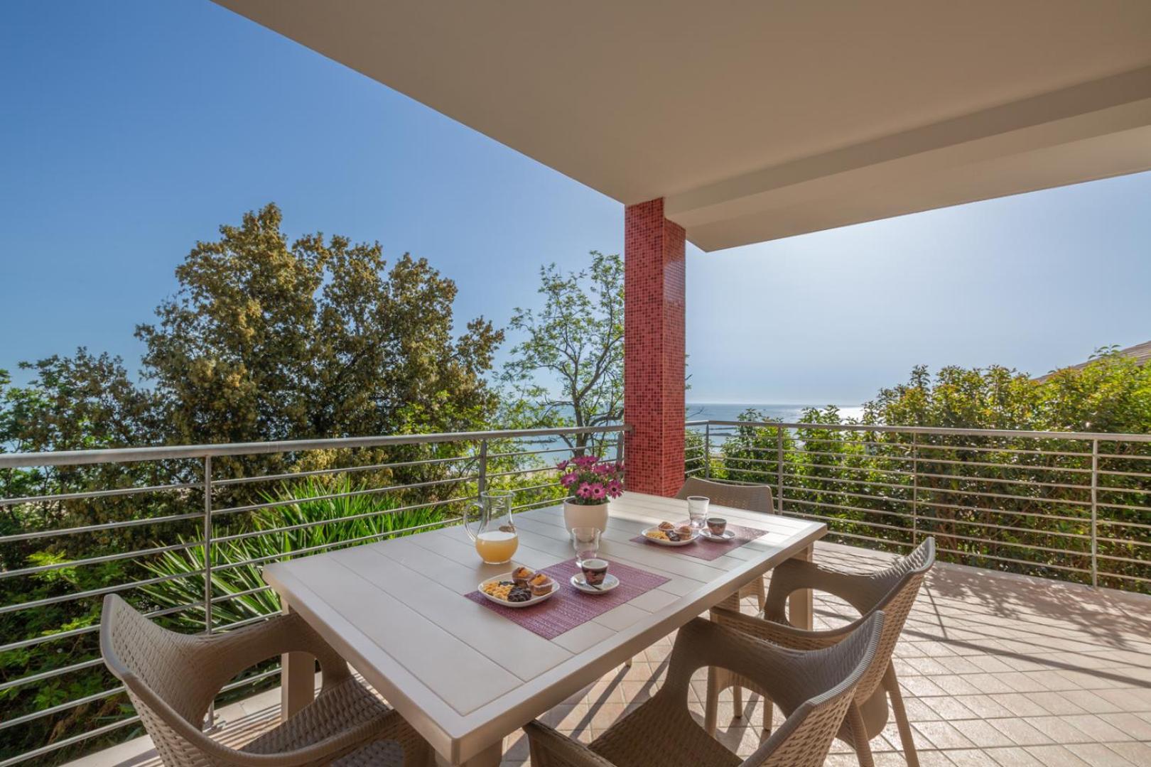 פרנקווילה אל מארה Abruzzodamare Amazing Apartments With Romantic Sea View מראה חיצוני תמונה